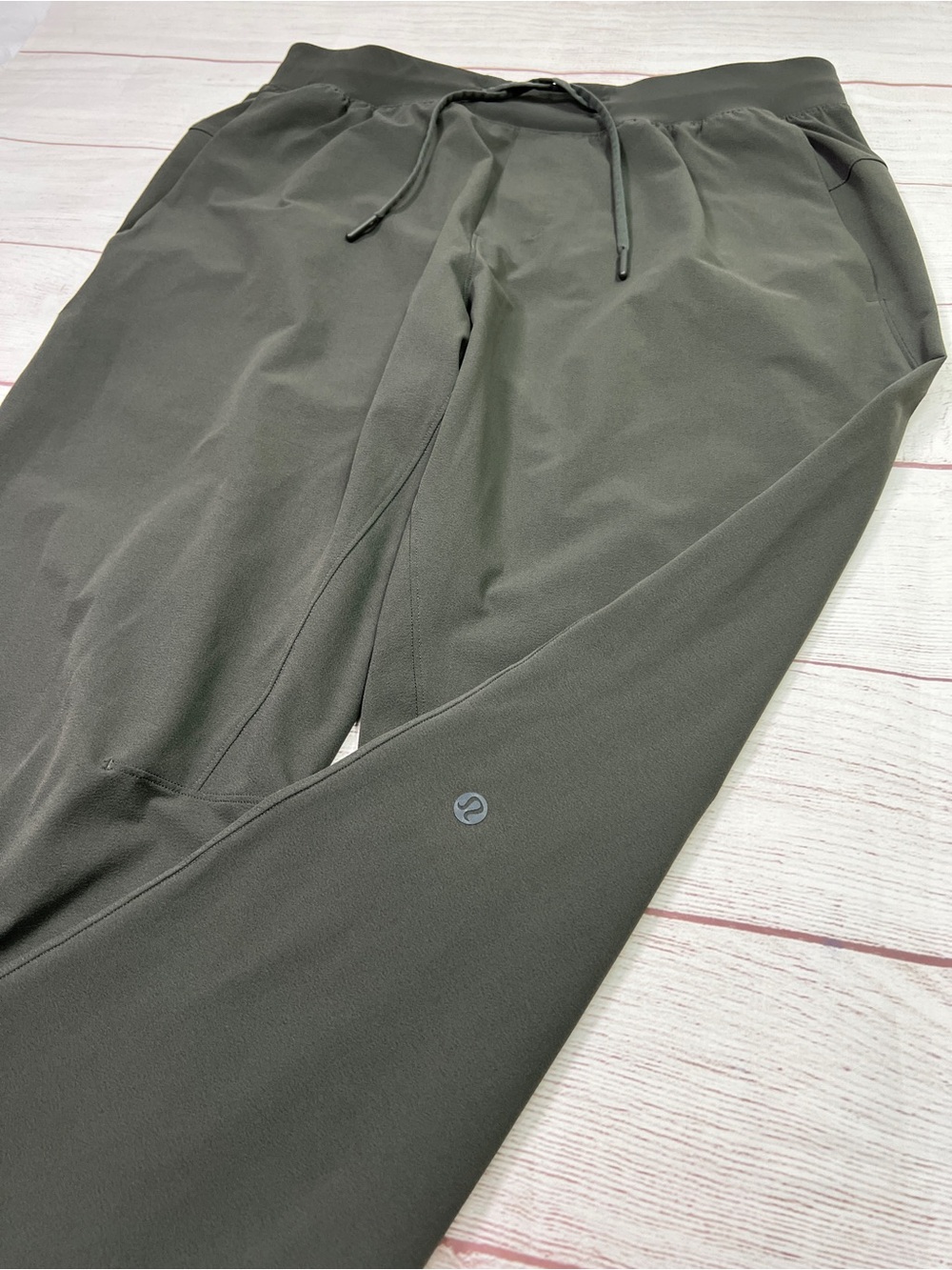 Lululemon Men's Zeroed In Slim Fit Pants - Medium - olive green Swift stretch - Picture 5 of 10